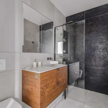 Comfortable 1br 2p - 11e Apartment *